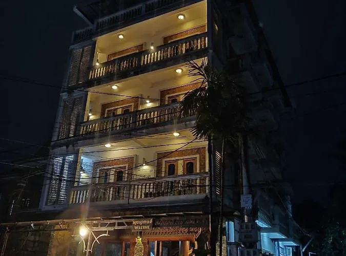 Beat Hotel *