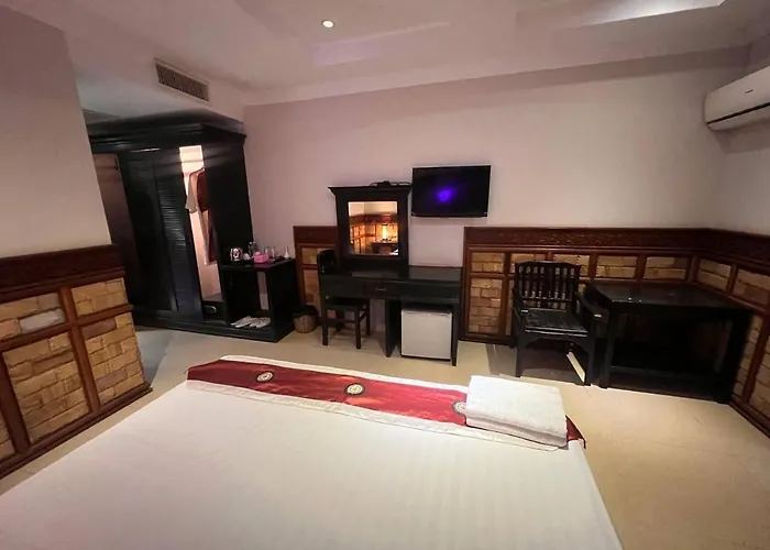 Beat Hotel *